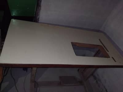 Sali machine table