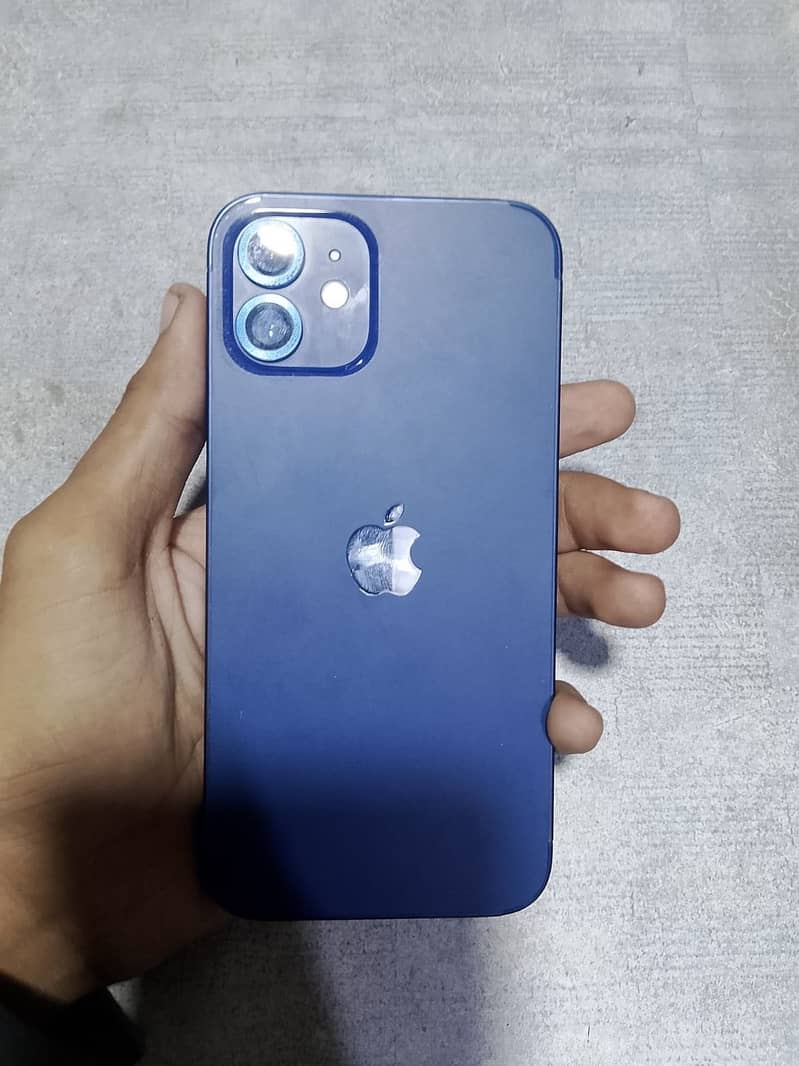 Apple iPhone 12 6
