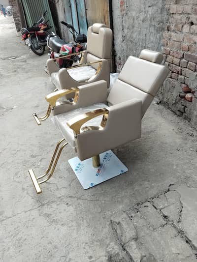Barber chair/Cutting chair/ Shampoo unit/Trolly/Saloon Furniture.