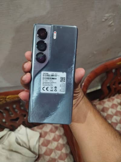 Tecno CAMON 40 Pro