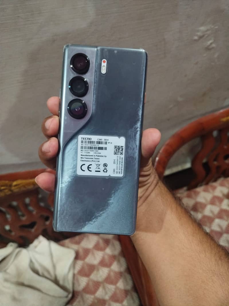 Tecno CAMON 40 Pro 0