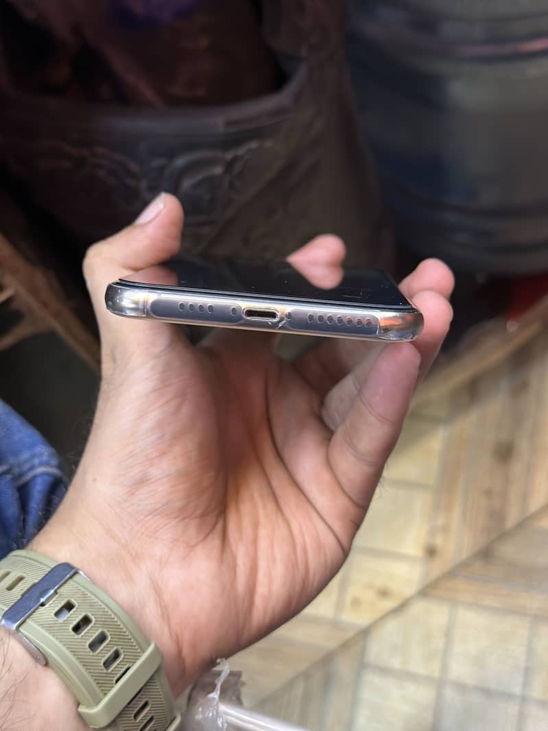 Apple iPhone 11 Pro Max 7