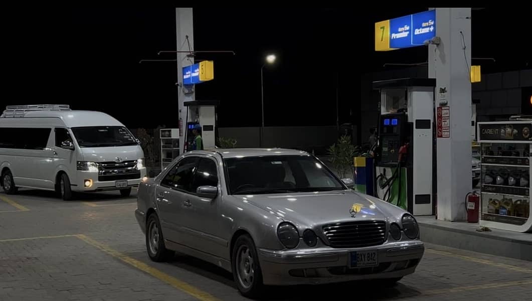 Mercedes E Class 2001 E320 W210 0