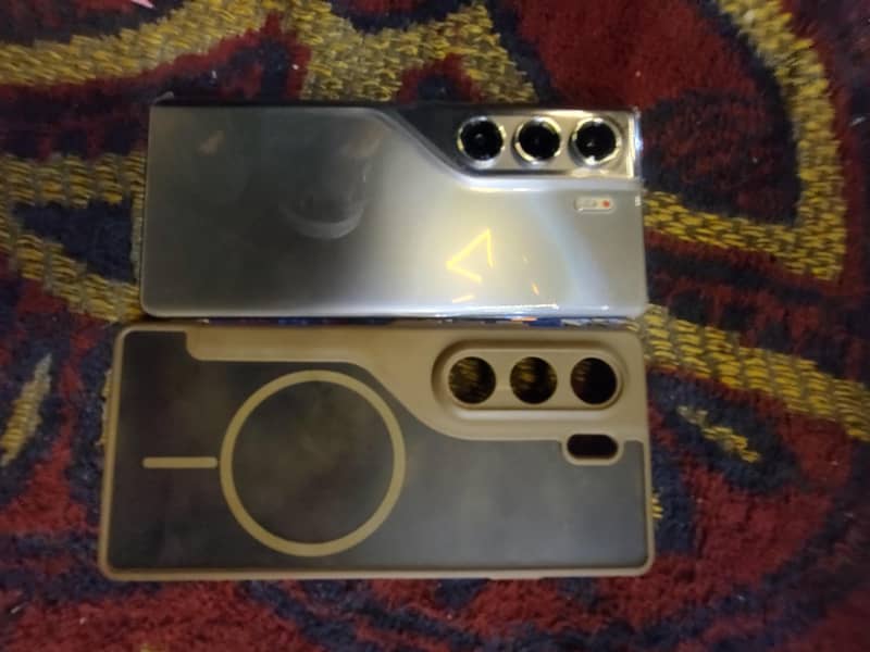 Tecno CAMON 40 Pro 1