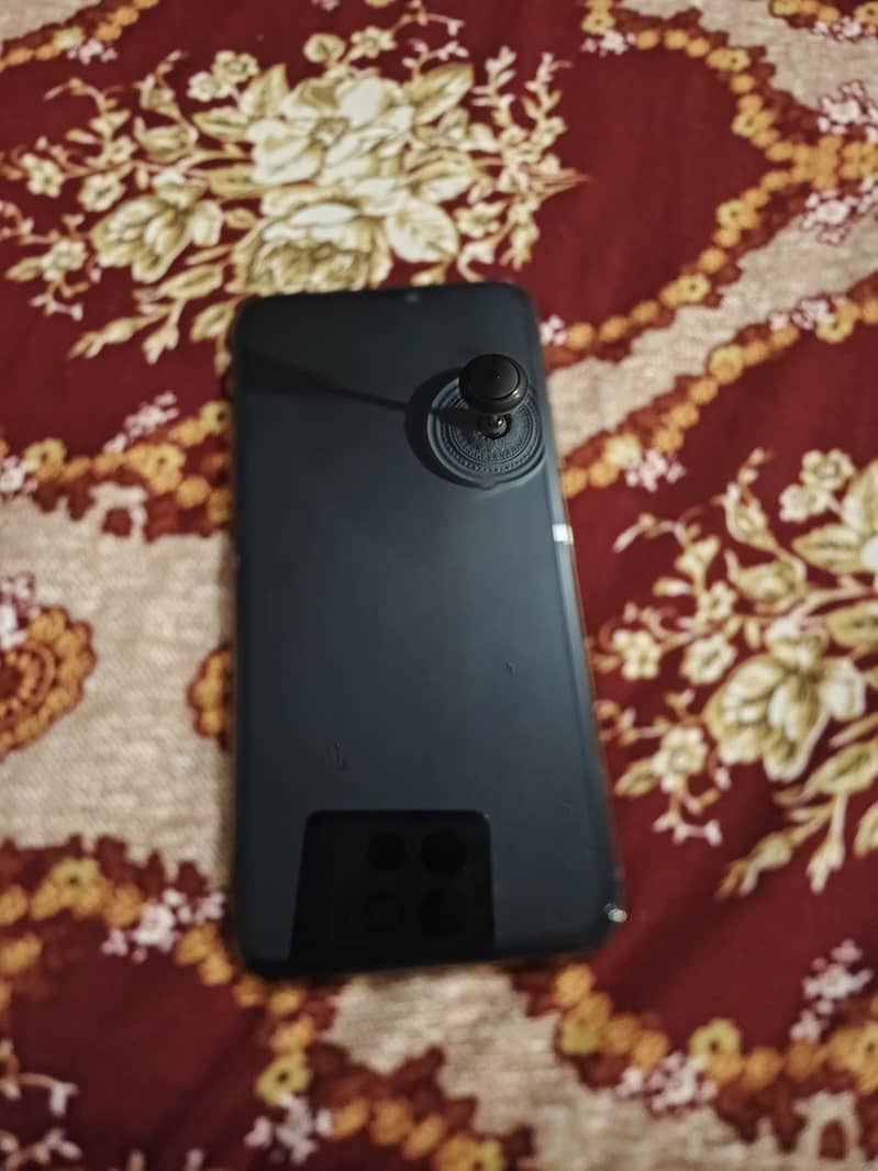 Apple iPhone 11 Pro Max 2