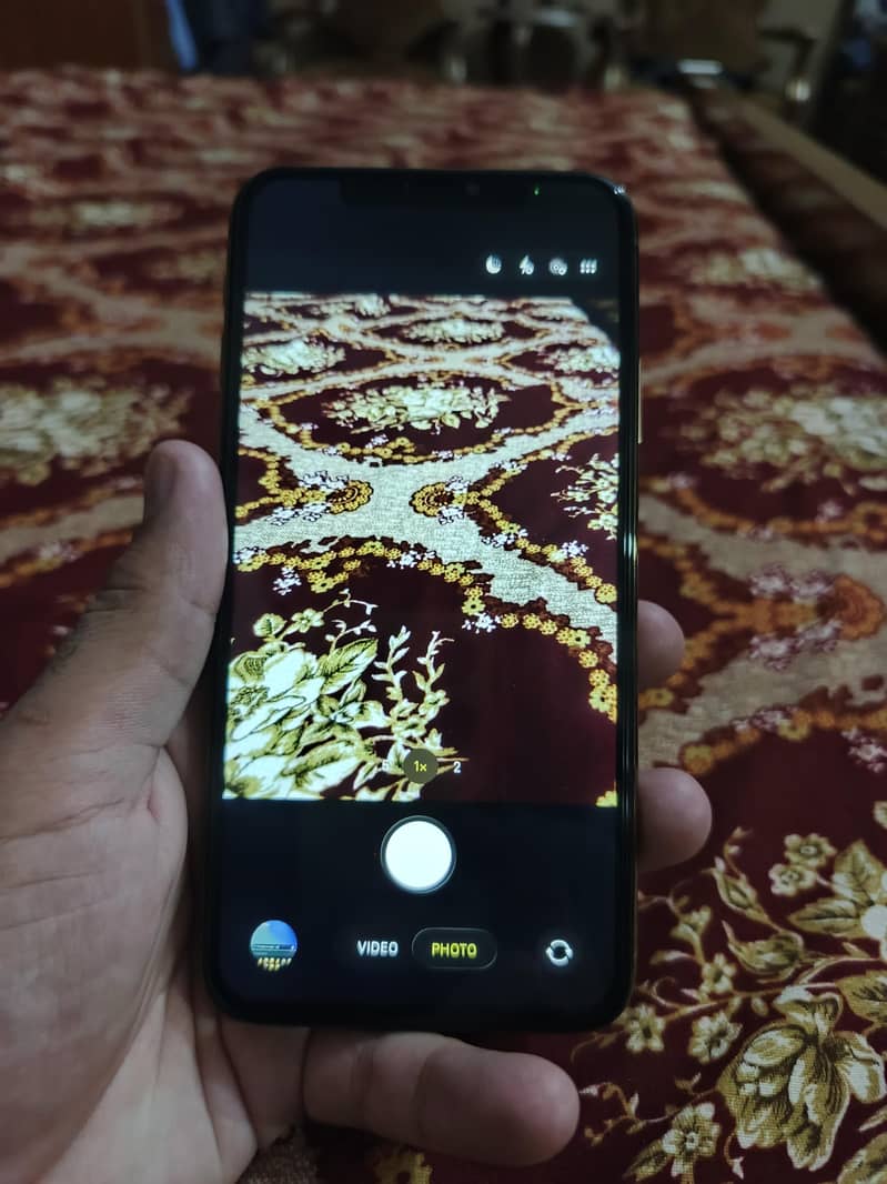 Apple iPhone 11 Pro Max 6