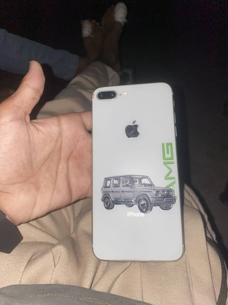 Apple iPhone 8 Plus 2