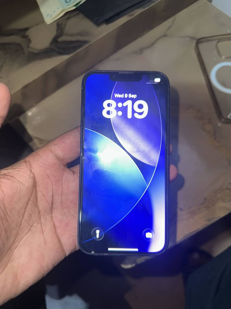 iPhone 13 jv 1