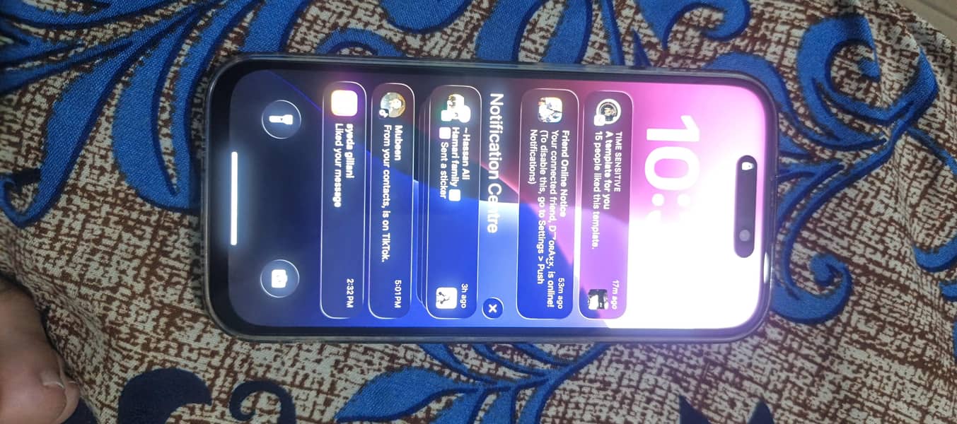 Apple iPhone 15 Pro 4