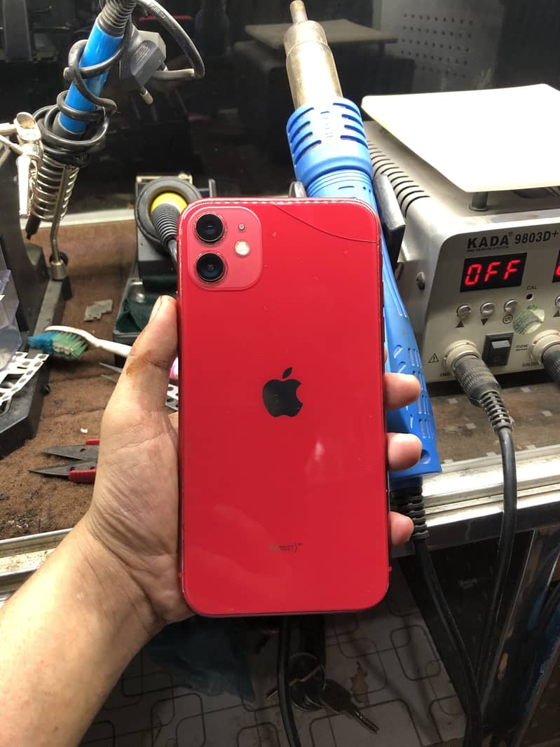 Apple iPhone 11 0