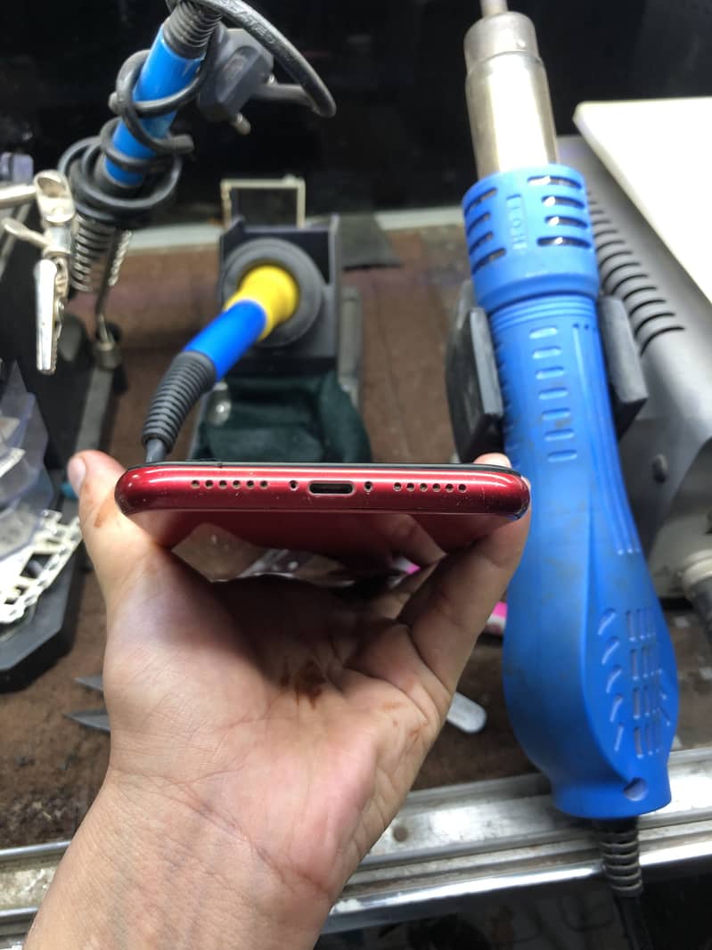 Apple iPhone 11 3