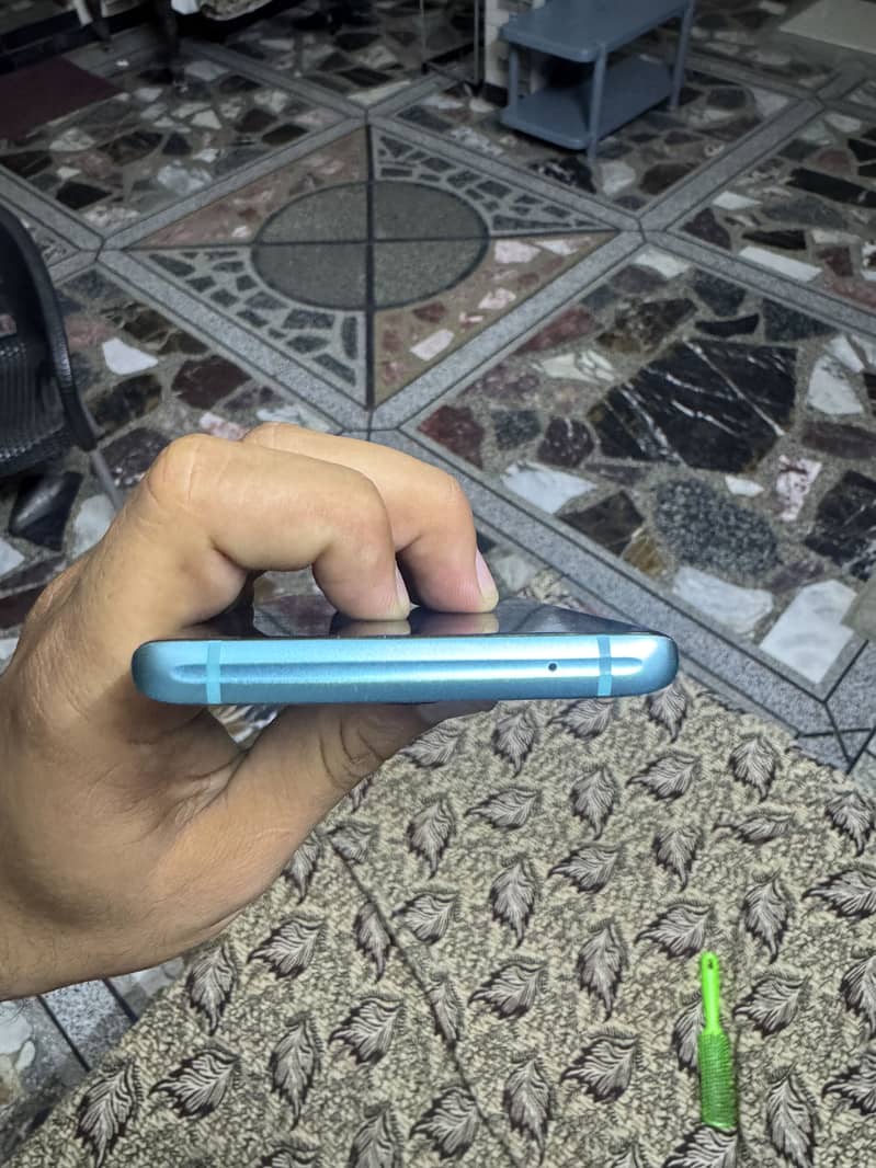 One Plus 8 Pro 6