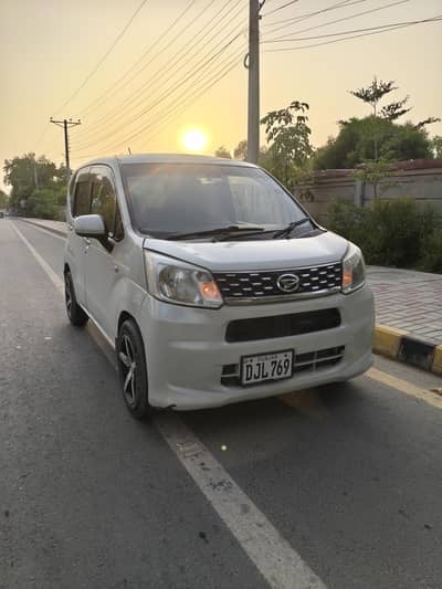 Daihatsu Move 2015