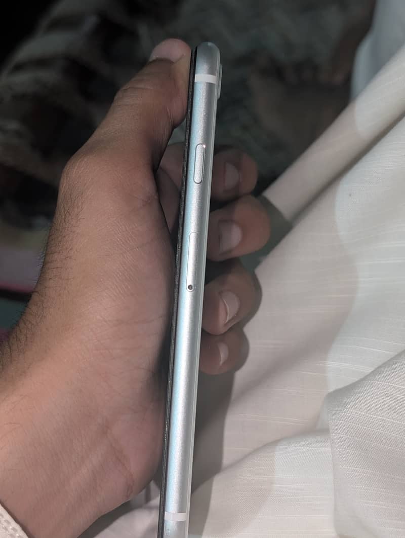Apple iPhone SE 0