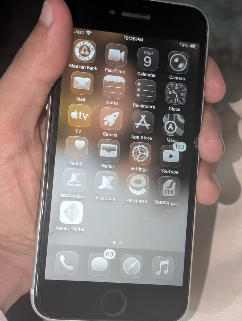 Apple iPhone SE 3