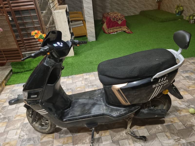 REVOO A12 0