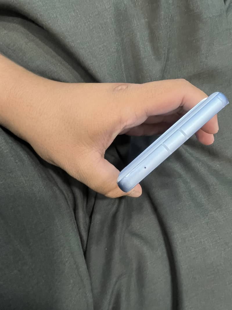 Google Pixel 7a 4