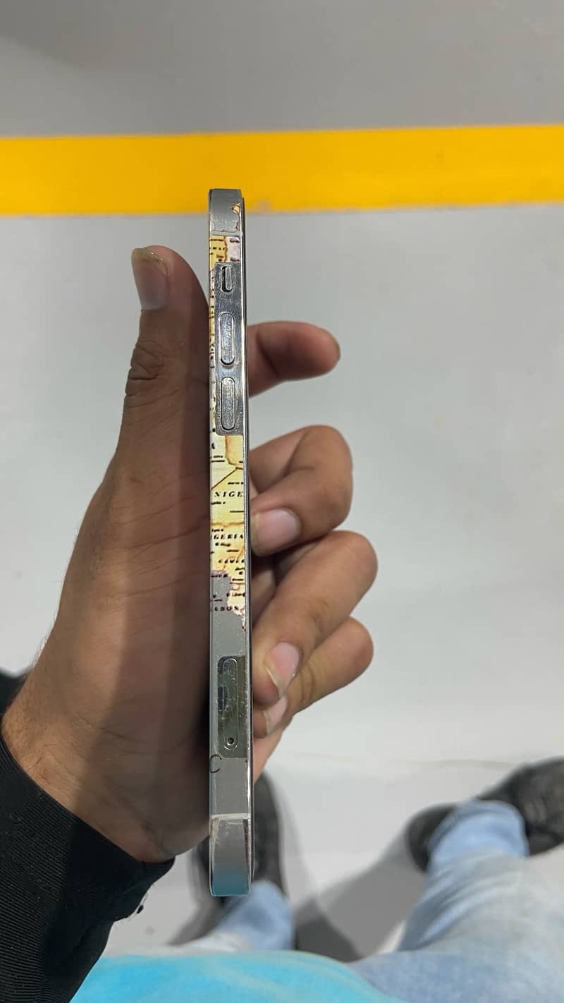 Apple iPhone 12pro 5