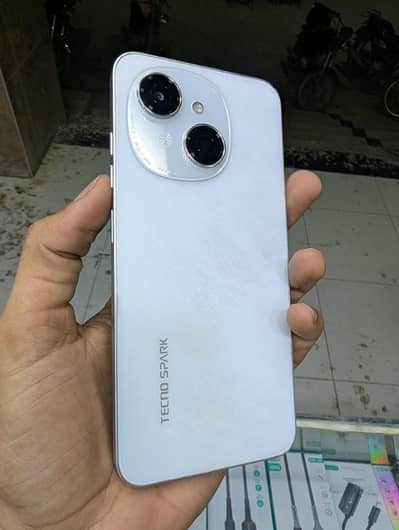 Tecno Spark Go 1