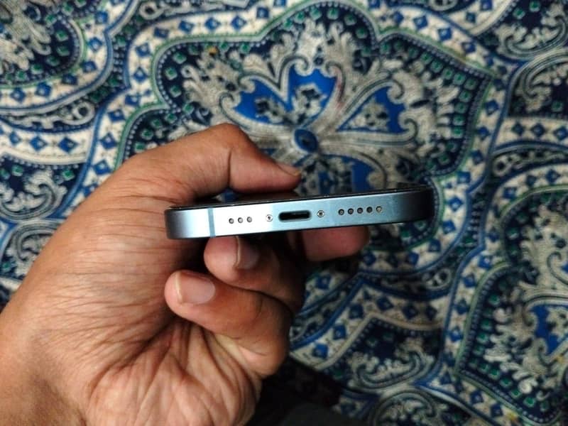 Apple iPhone 14 2