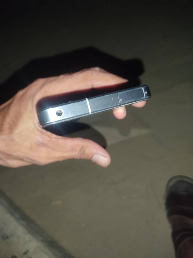 SHARP AQUOS R7 4