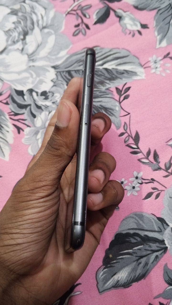 Apple iPhone 8 8