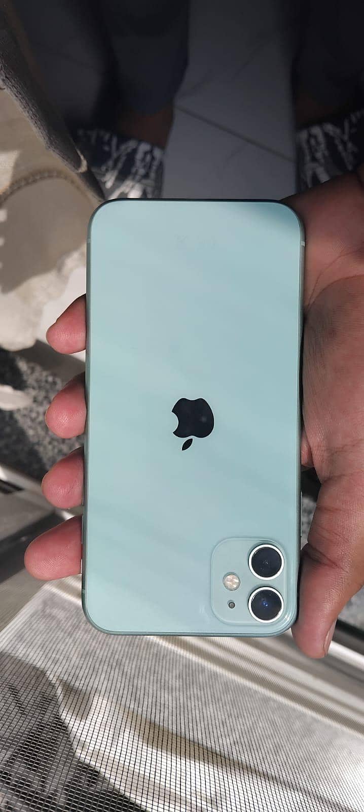Apple iPhone 11 4