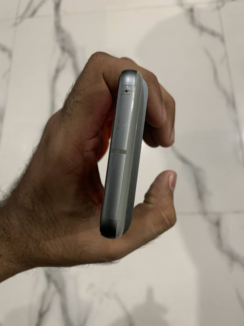 Google Pixel 8 6