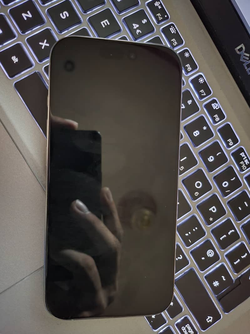 Apple iPhone 16 Pro 3
