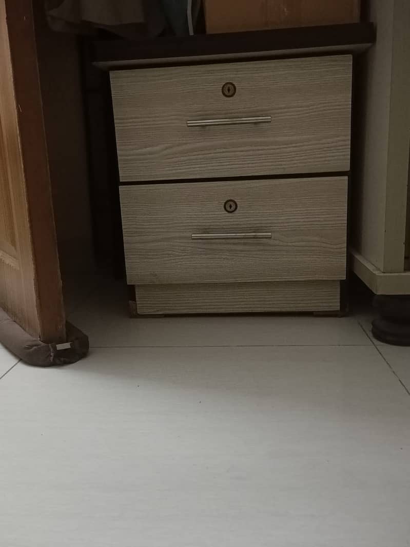 Bed room sett 0