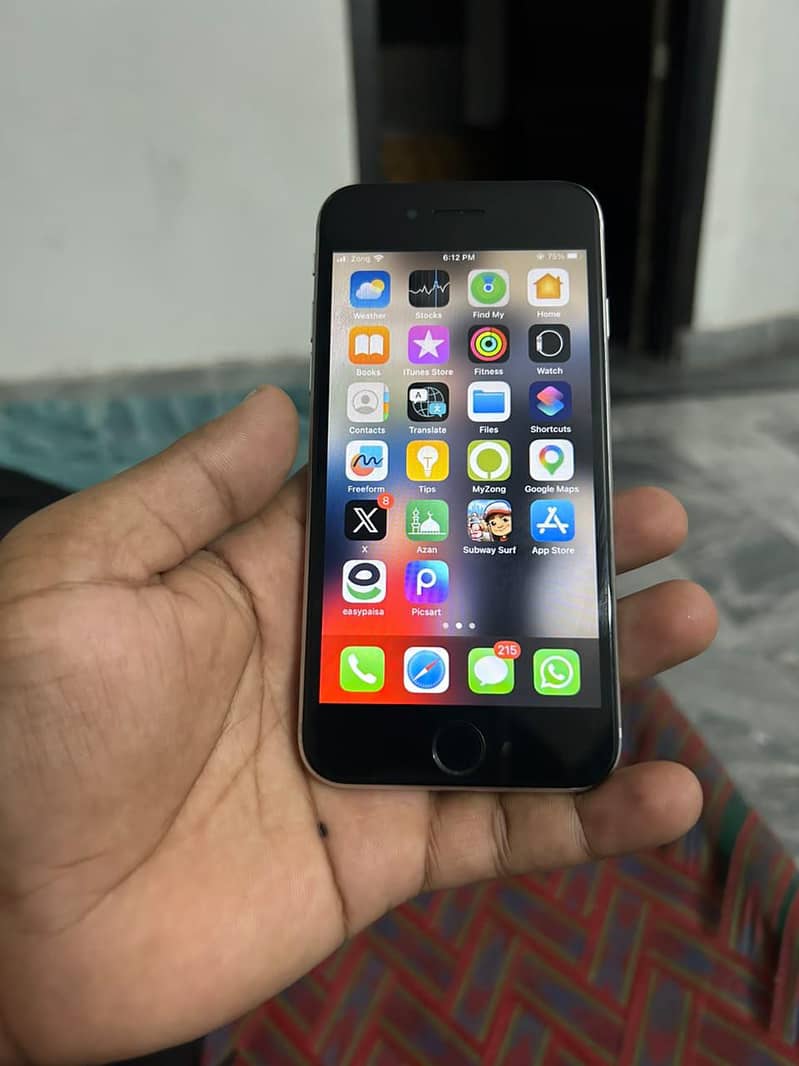 Apple iPhone 8 1