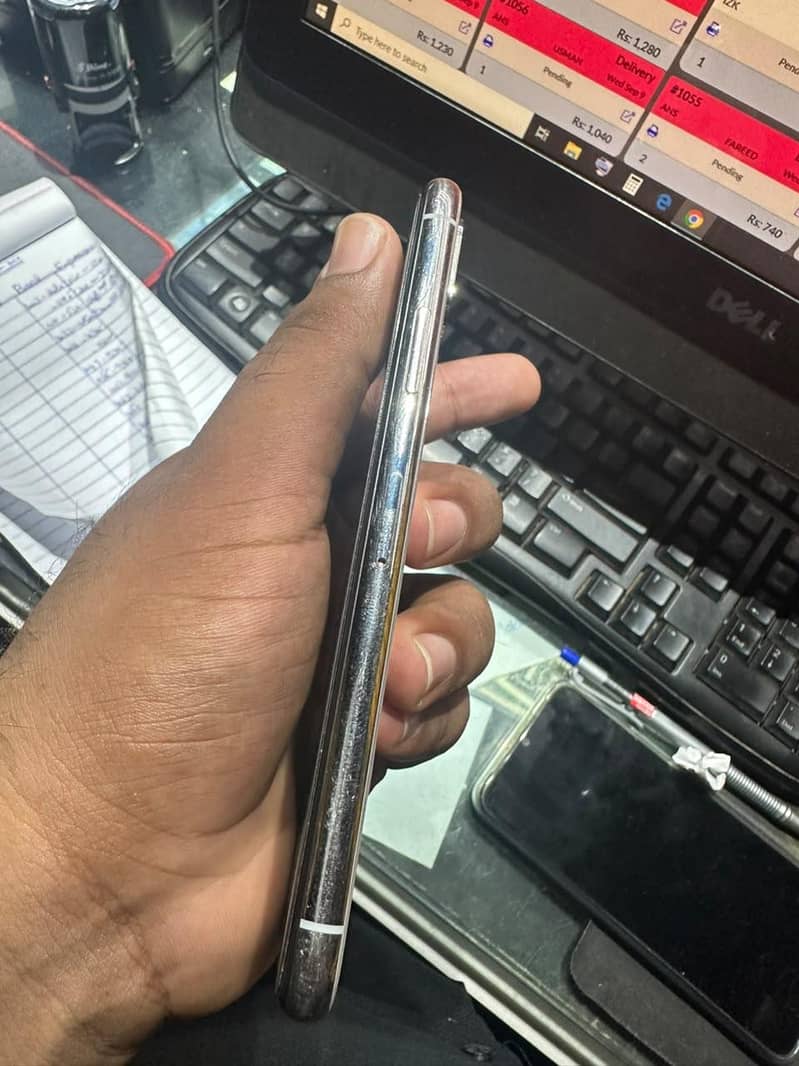 Apple iPhone X 2