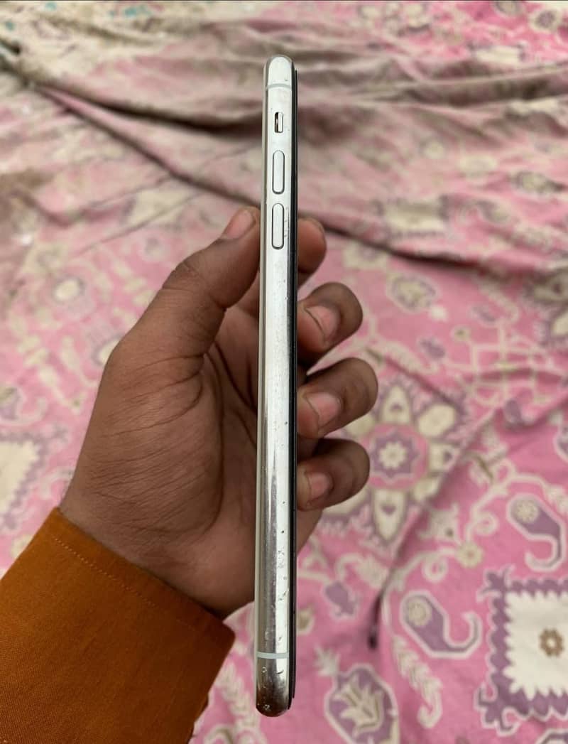 iphone 11 pro max 2