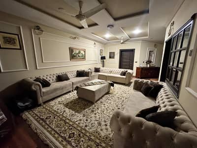 10 marla Outstanding double storey House In Johar Town Near DOCTORS HOSPITAL PRIME LOCATION FACING PARK