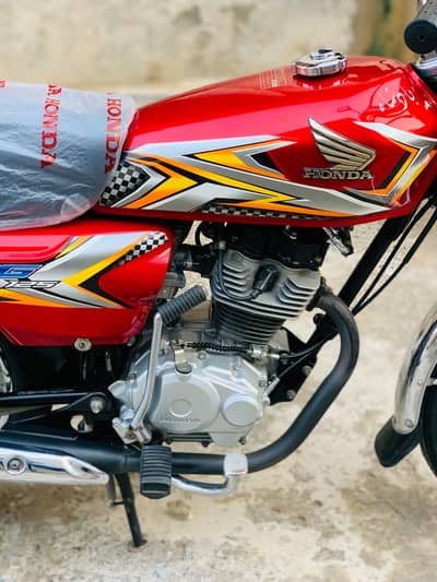 Argent Sell Honda 125 10/10 condition