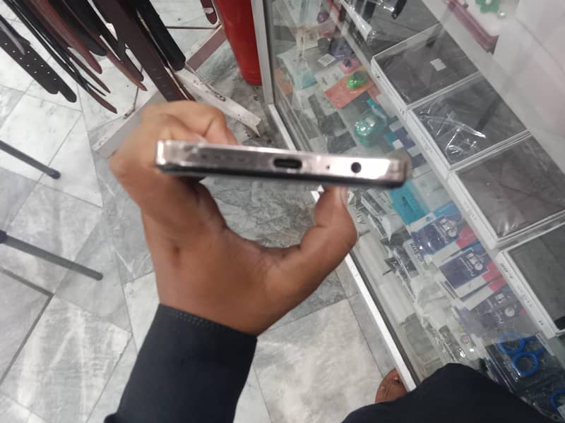 Infinix Note 30 4