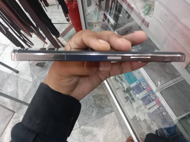 Infinix Note 30 5