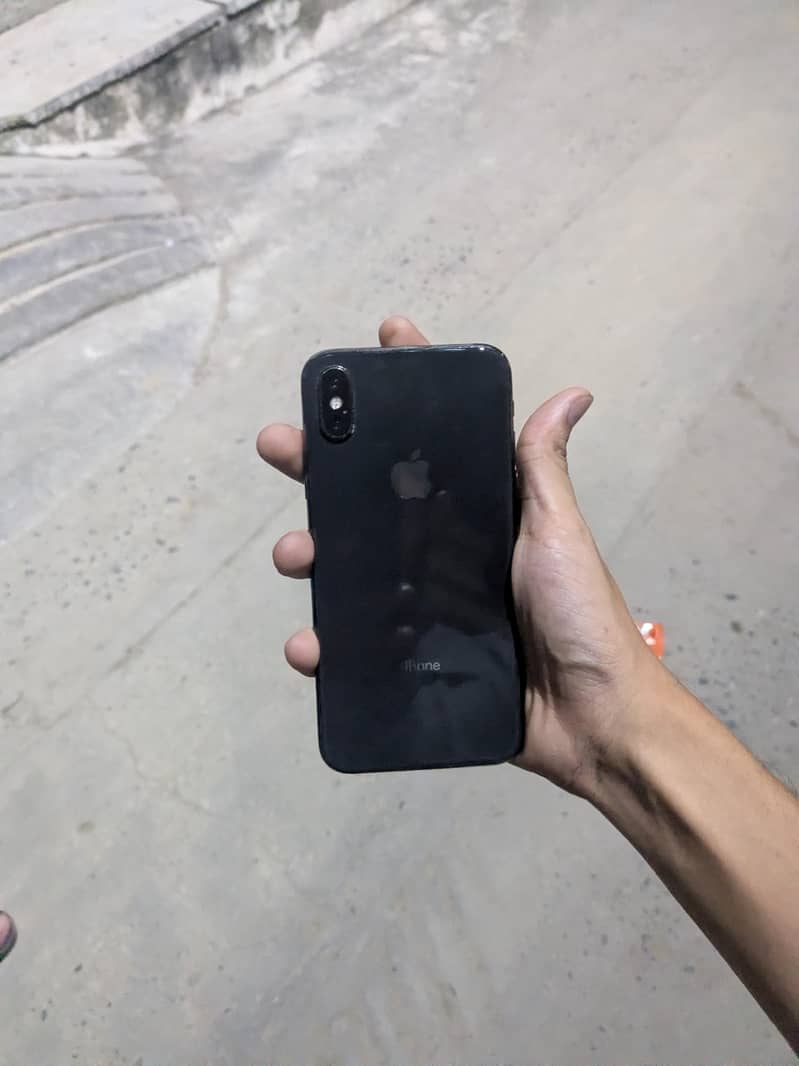 Apple iPhone X 4