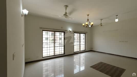 10 Marla 3 Bed Flat With Basement Parking For Sale Askari 11 Lahore