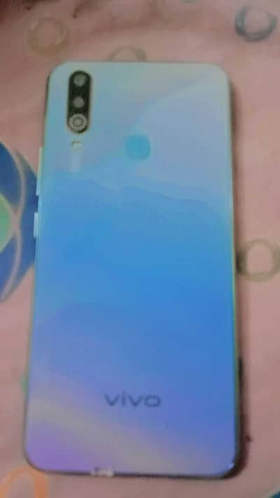 Vivo Y17