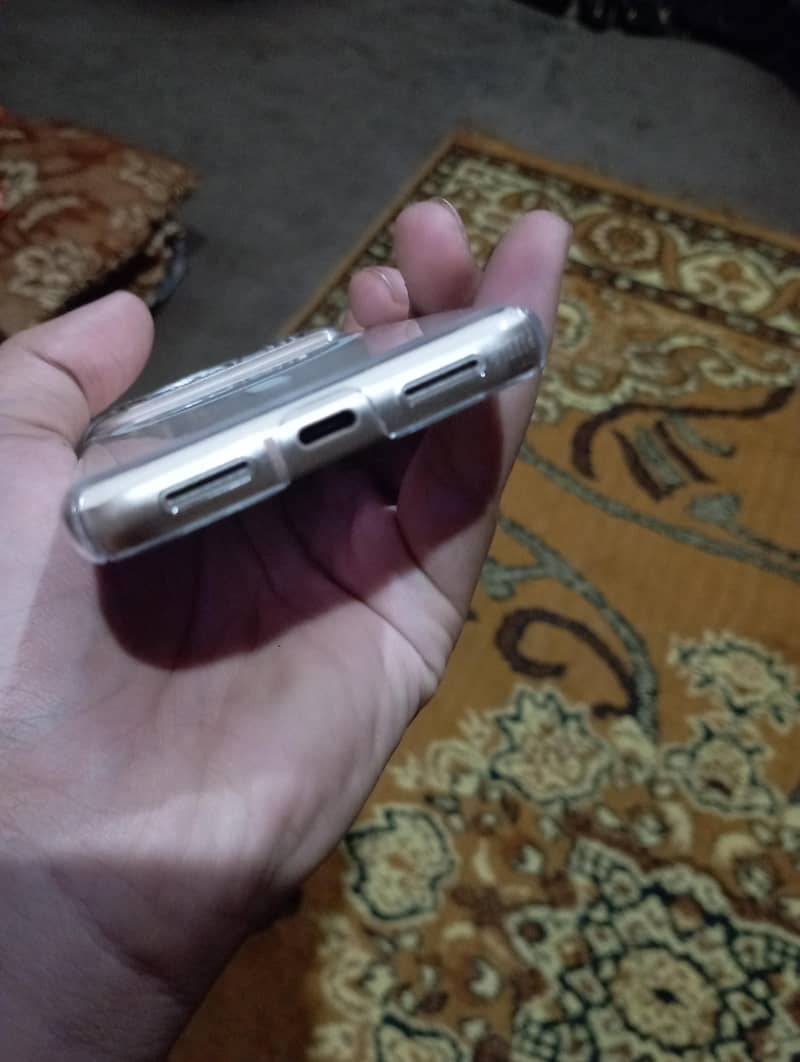 Google Pixel 8 5