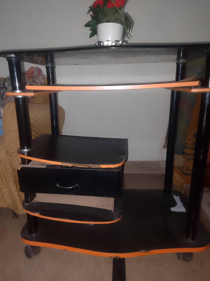 computer table 1