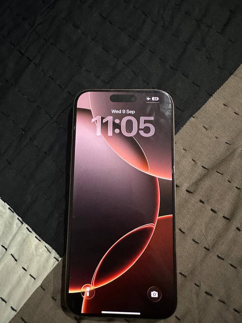 Apple iPhone 16 Pro Max 2