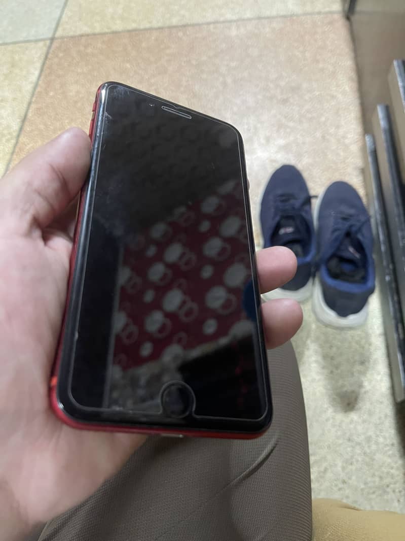 Apple iPhone 8 Plus 1