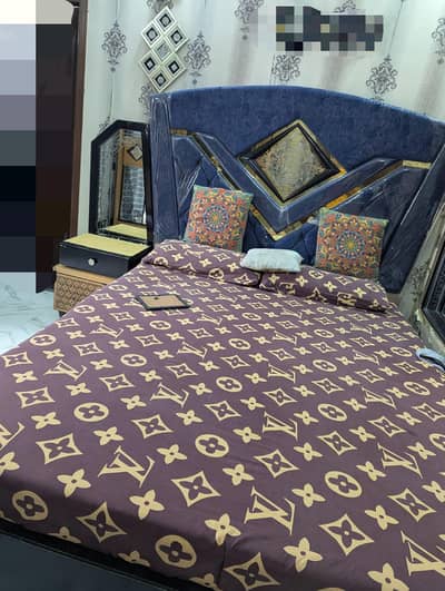 LUXURY BEDROOM FURNITURE (Lasani Wood)