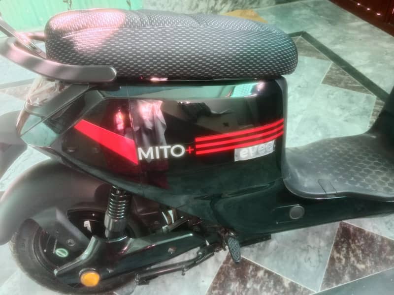 scooty 1