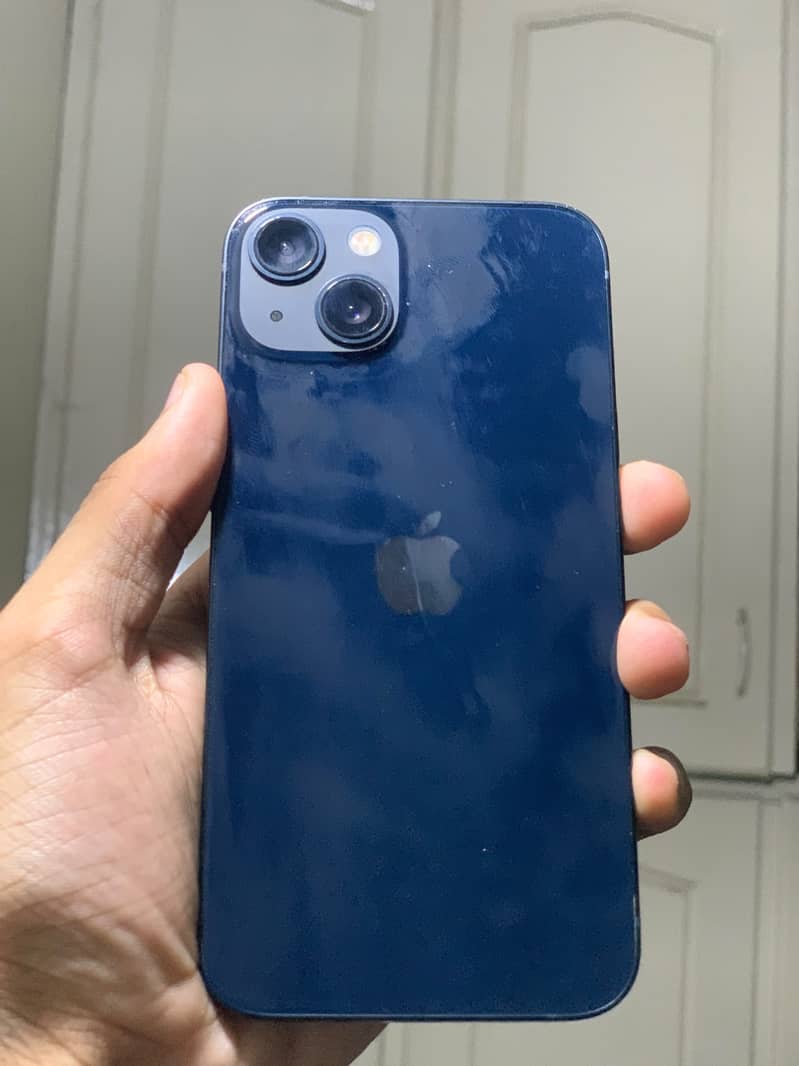 Apple iPhone 13 jv 0