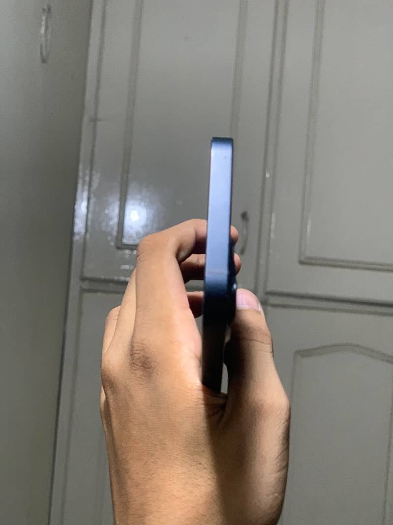 Apple iPhone 13 jv 3