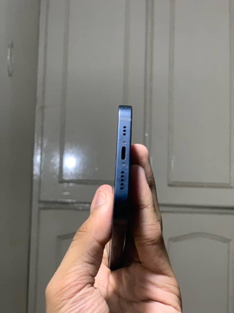 Apple iPhone 13 jv 4