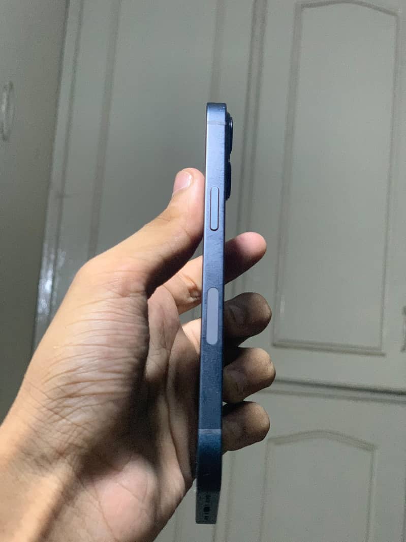 Apple iPhone 13 jv 5